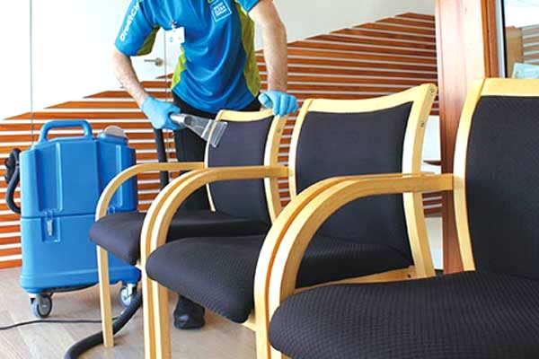 Yerinde Buharlı Sandalye Yıkama